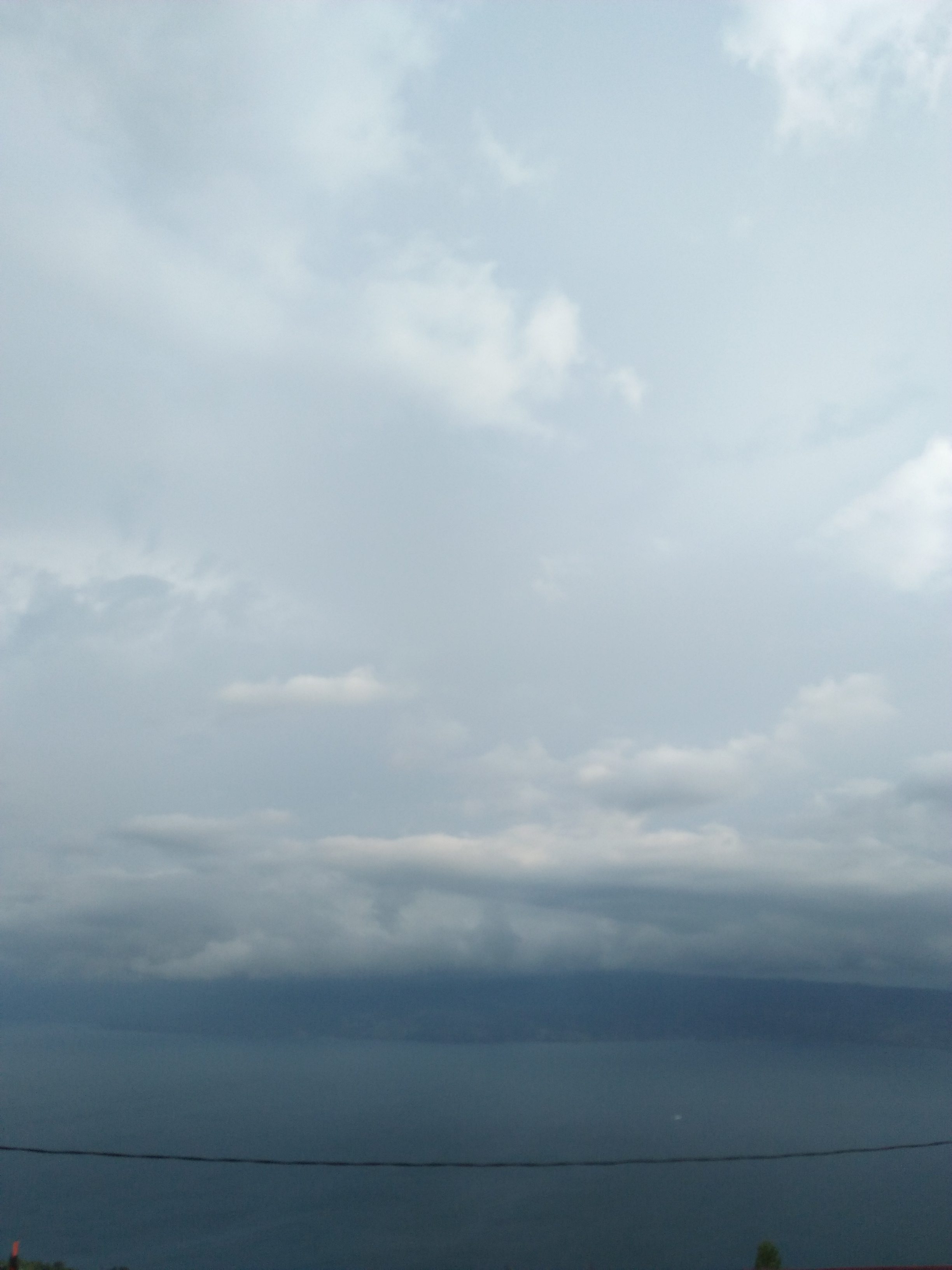 Tentang Tawa, Tatapan dan Hati